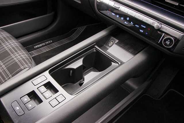 Hyundai IONIQ 6 E(325ps) First Edition 77kWh Dual MotorAWD