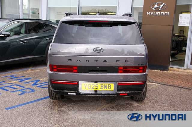 Hyundai SANTA FE 1.6 TGDi Hybrid Calligraphy 5dr 4WD Auto