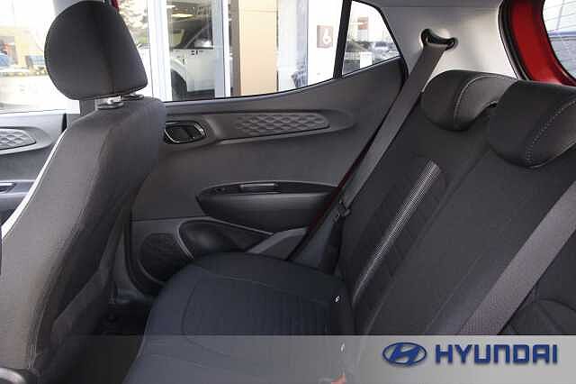 Hyundai i10 1.0 MPi Premium 5dr Auto