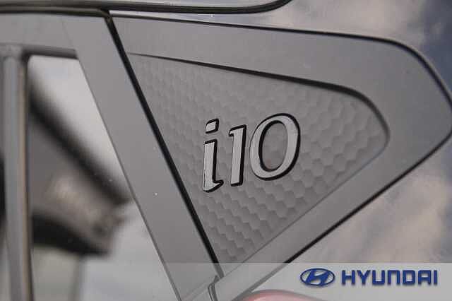 Hyundai i10 1.0 MPi Premium 5dr Auto