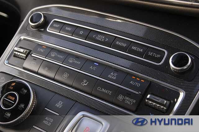 Hyundai SANTA FE 1.6 TGDi Plug-in Hybrid Ultimate 5dr 4WD Auto