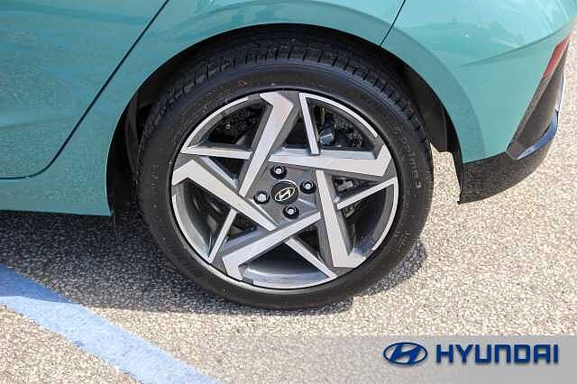 Hyundai I20 1.0T GDi 90 Tech Line 5dr DCT Green