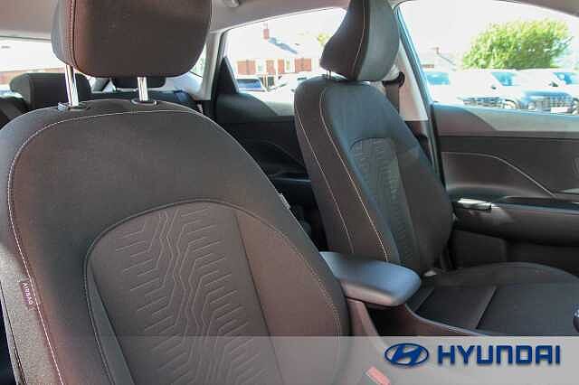 Hyundai KONA 1.0T 100 Advance 5dr