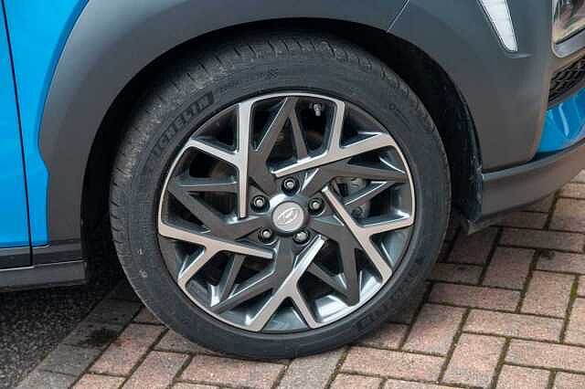 Hyundai Kona SUV 1.6GDi (141ps) Premium SE
